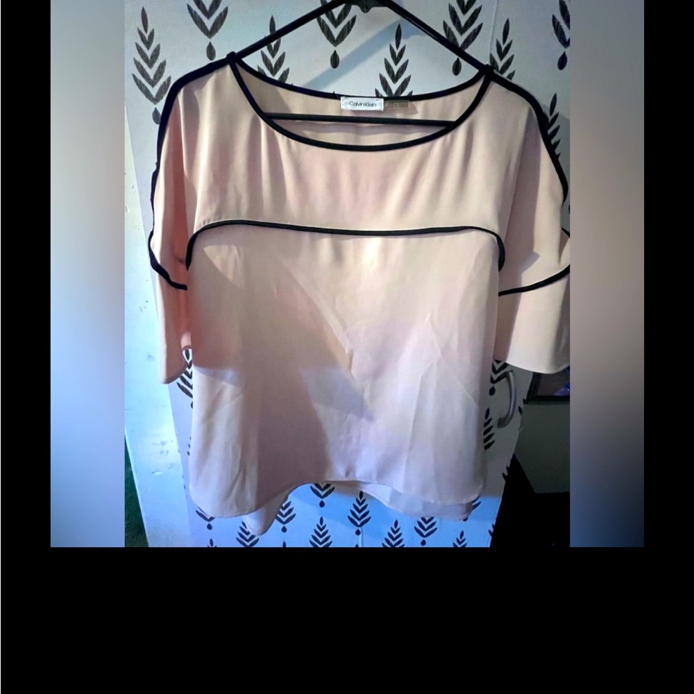 Large women’s pink Calvin Klein blouse